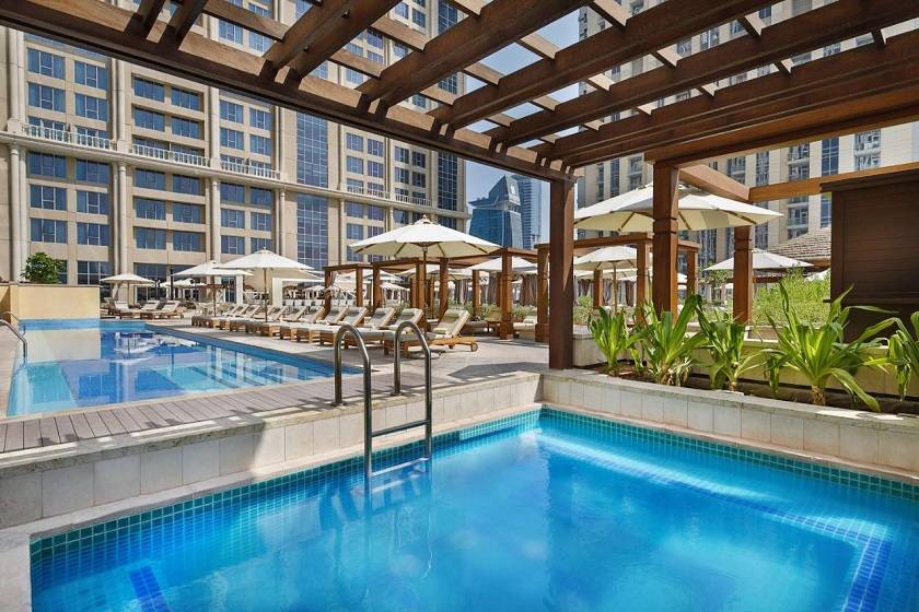 Hilton Dubai Al Habtoor City - pool