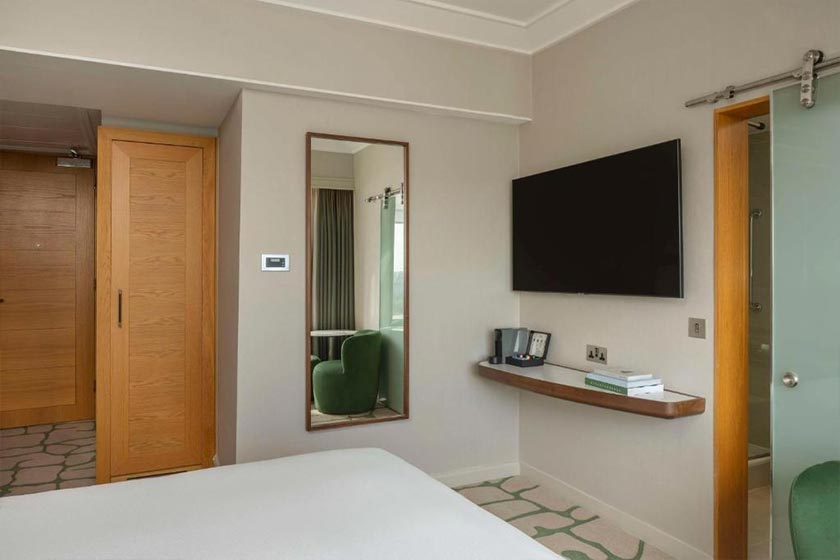 London Hilton on Park Lane London - Queen Room