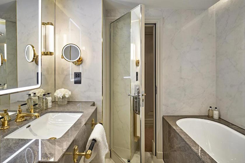 London Hilton on Park Lane London - Signature Suite