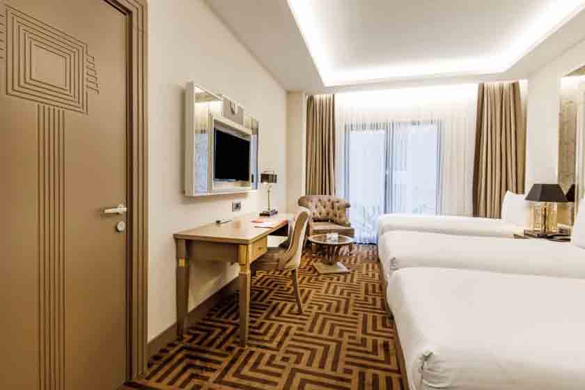 Ramada by Wyndham Istanbul Golden Horn - Triple Room