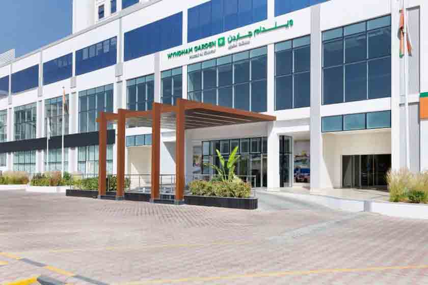 Wyndham Garden Muscat Al Khuwair - parking