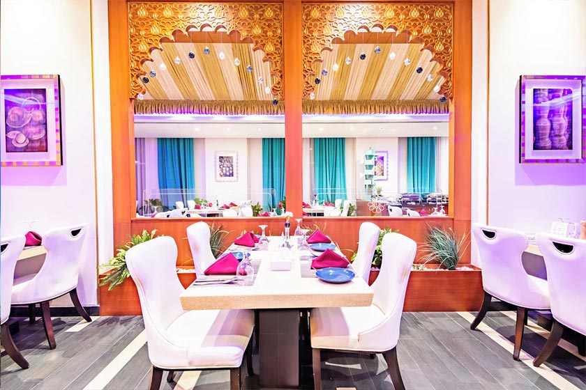 Platinum Hotel Muscat - restaurant