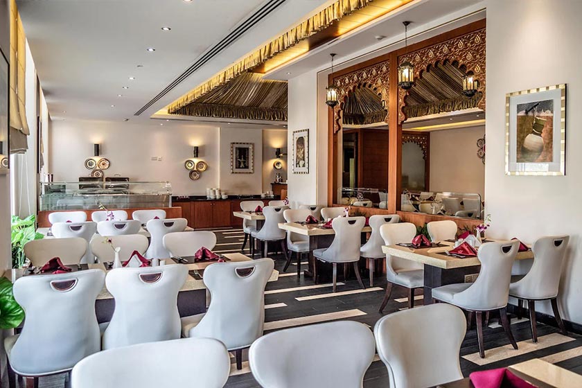 Platinum Hotel Muscat - restaurant