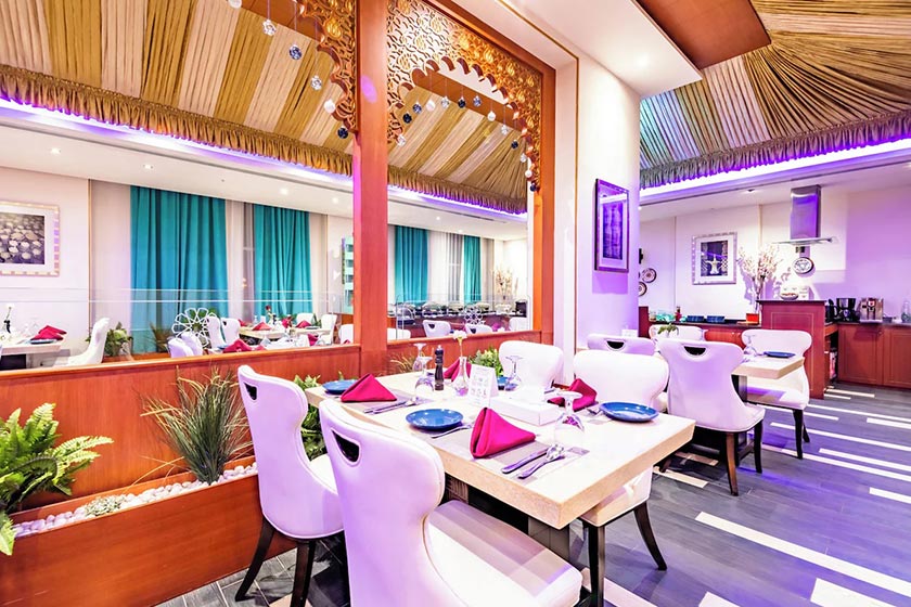 Platinum Hotel Muscat - restaurant