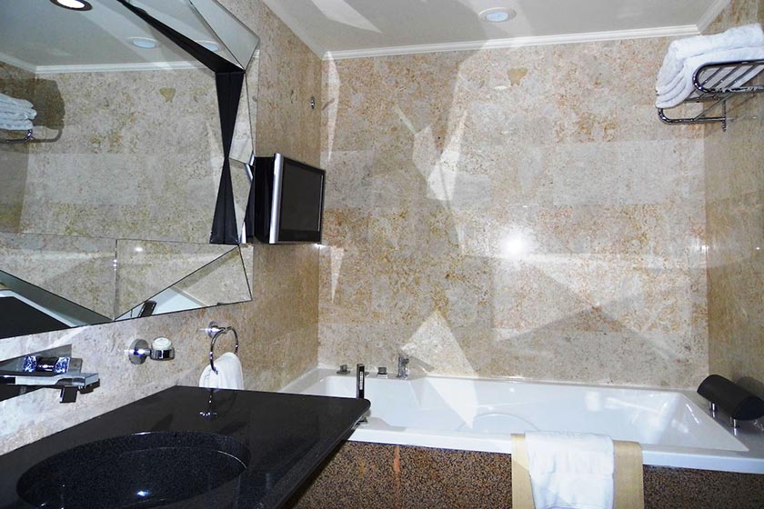 The Platinum Hotel Muscat - Royal Suite