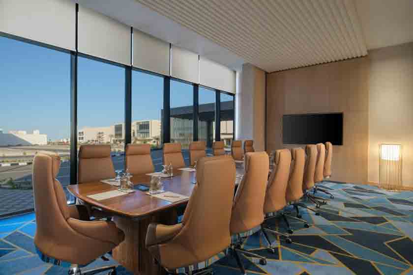 Maani Muscat Hotel & Suites - conference room