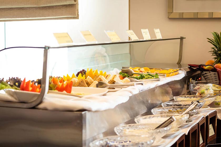 Platinum Hotel Muscat - breakfast