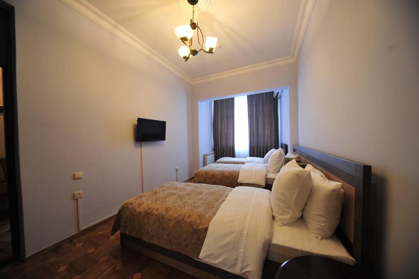 Guest House Batumi GlobusBatumi - Family Room with Garden View