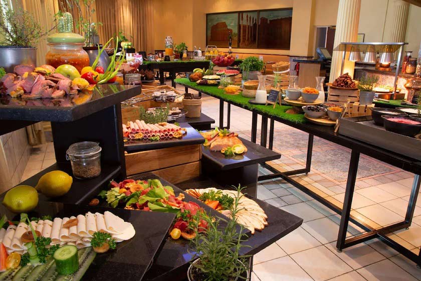 Radisson Blu Hotel Muscat - food