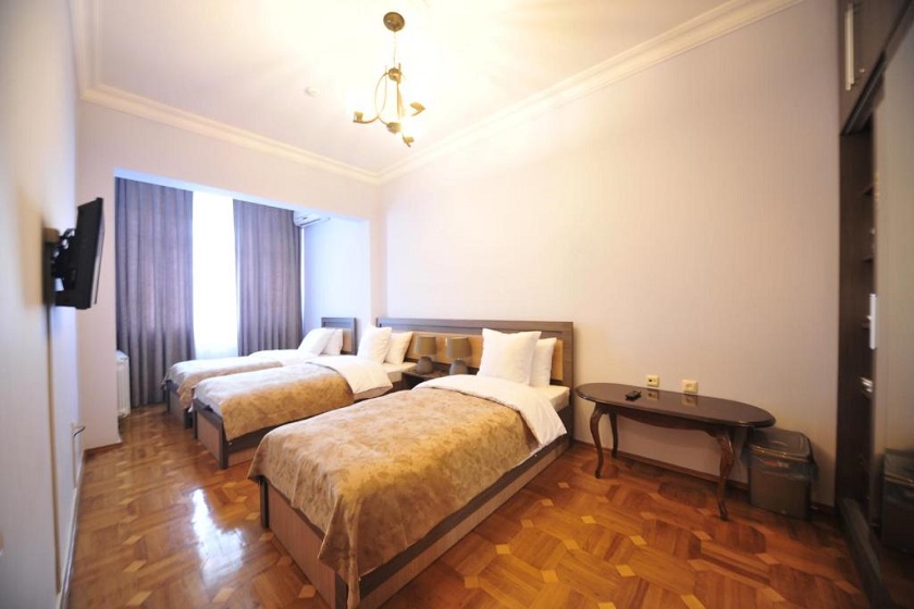 Guest House Batumi GlobusBatumi - Family Room with Garden View