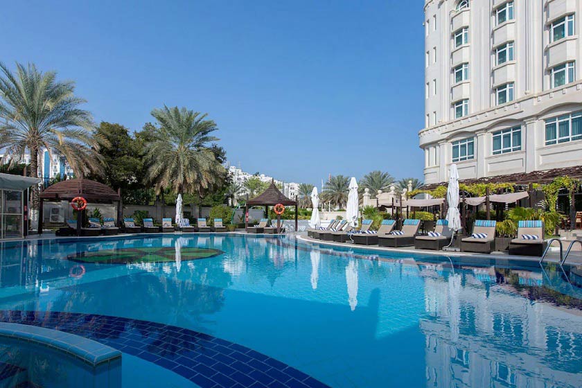 Radisson Blu Hotel Muscat - pool