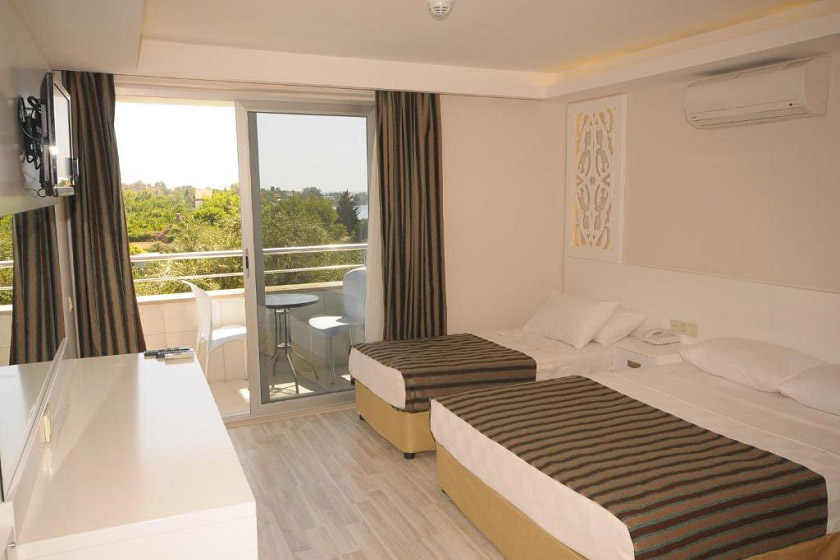 Aura Boutique Hotel Antalya - Triple Room with Sea View