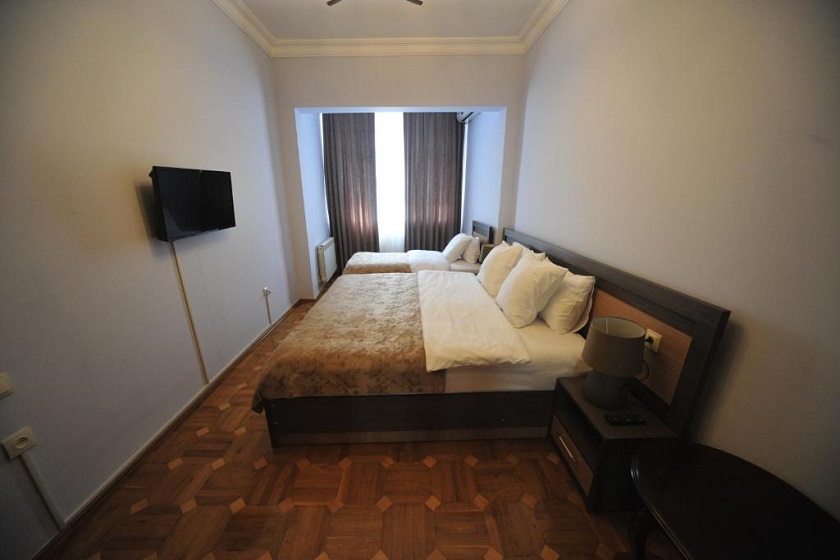 Guest House Batumi GlobusBatumi - Family Room with Garden View