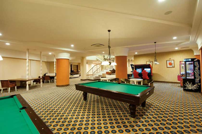 Side Star Resort Hotel antalya - pool table