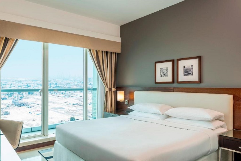 Four Points by Sheraton Sheikh Zayed Road Dubai - Business Suite King