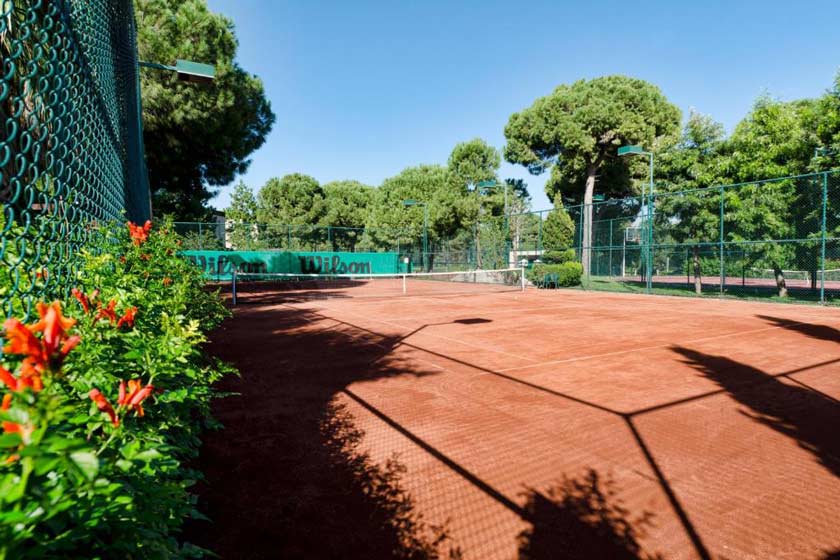 Gloria Serenity Resort belek antalya - tennis court