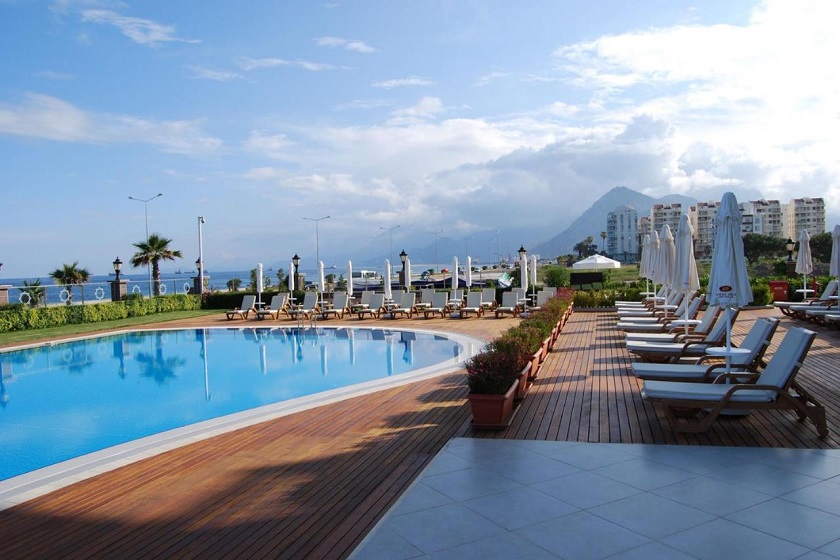 Crowne Plaza Antalya - Pool