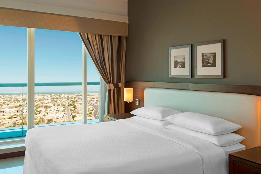 Four Points by Sheraton Sheikh Zayed Road Dubai - Classic King Room