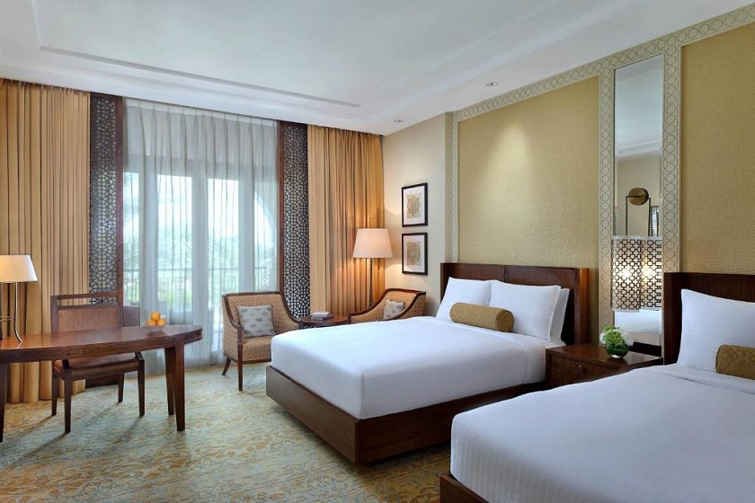 The Ritz Carlton Dubai - Deluxe Room