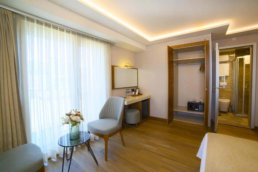 Erboy Hotel Istanbul Sirkeci - Standard Triple Room
