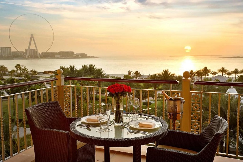 The Ritz Carlton Dubai - Club Ocean Deluxe Room