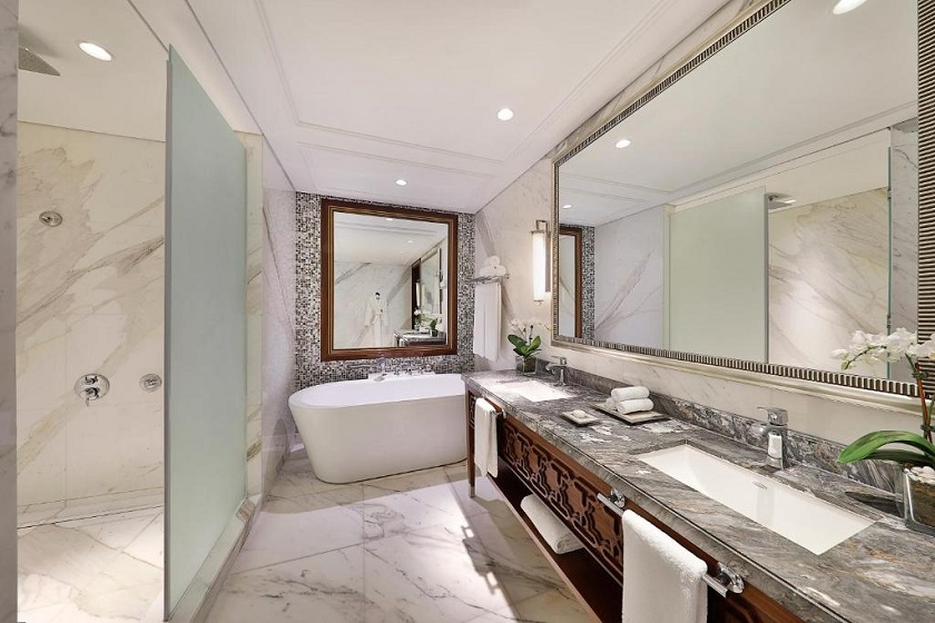 The Ritz Carlton Dubai - One Bedroom Gulf Suite