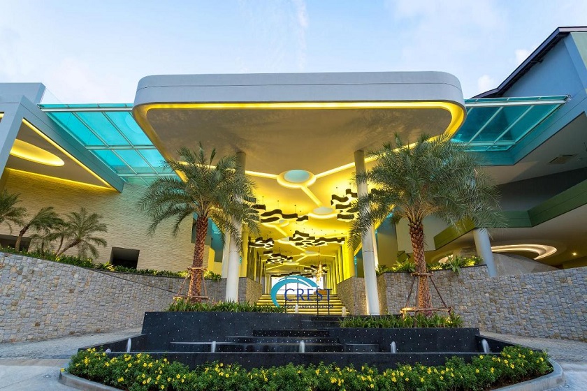Crest Resort & Pool Villas Puket - Facade