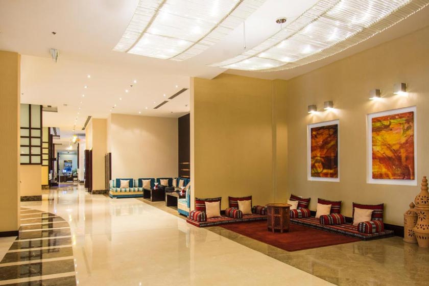 City Seasons Hotel & Suites Muscat - Lobby