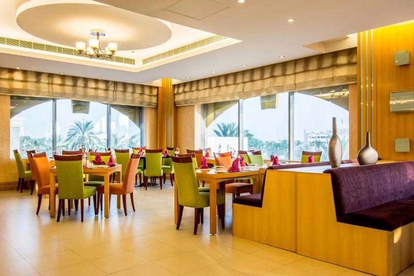 City Seasons Hotel & Suites Muscat - Restaurant