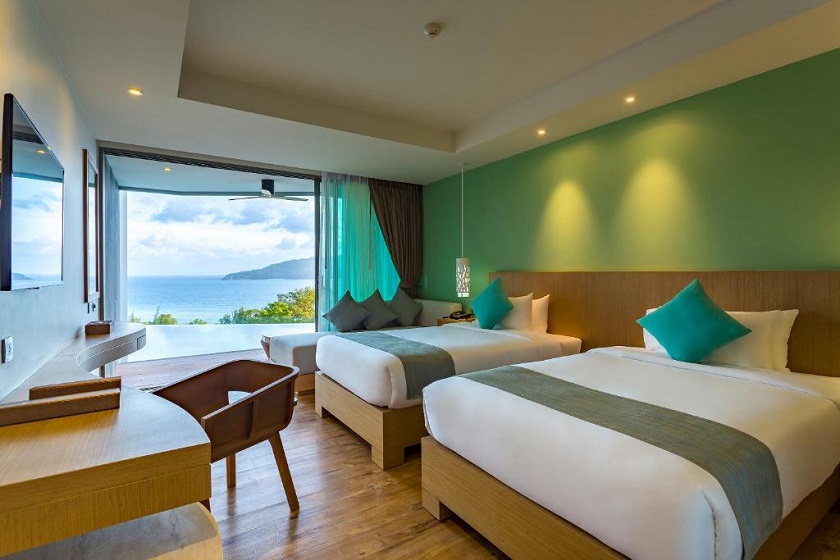 Crest Resort & Pool Villas Puket - Deluxe Pool Access Panorama View