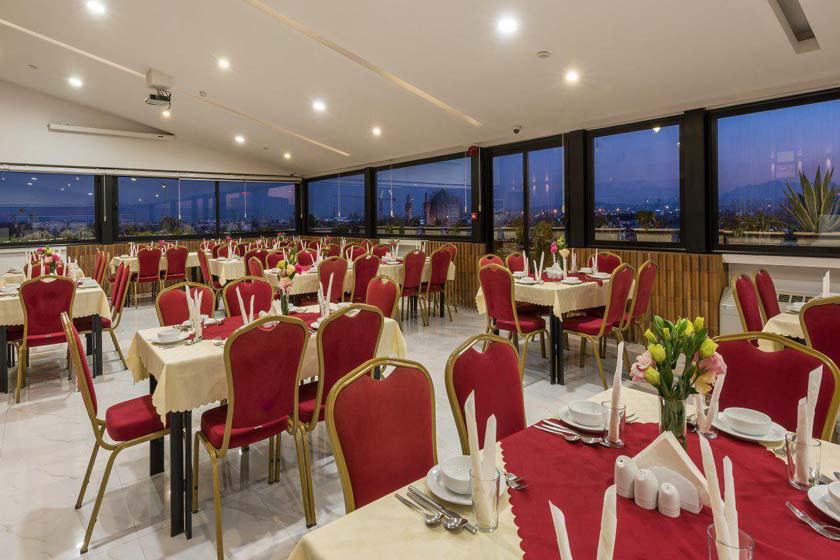 هتل شیخ بهایی اصفهان - رستوران
