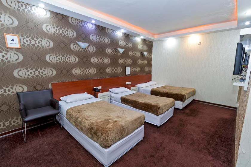 هتل ایران اهواز - اتاق چهار تخته