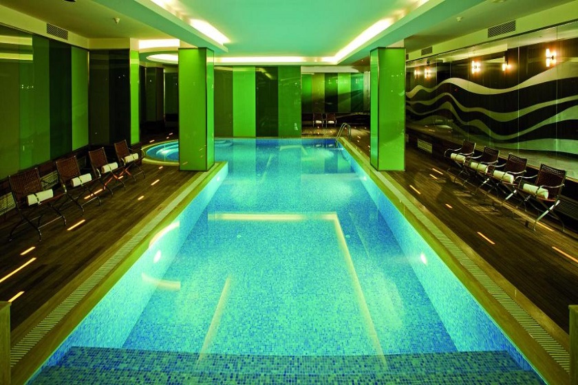 Crowne Plaza Istanbul Harbiye an IHG Hotel - Pool