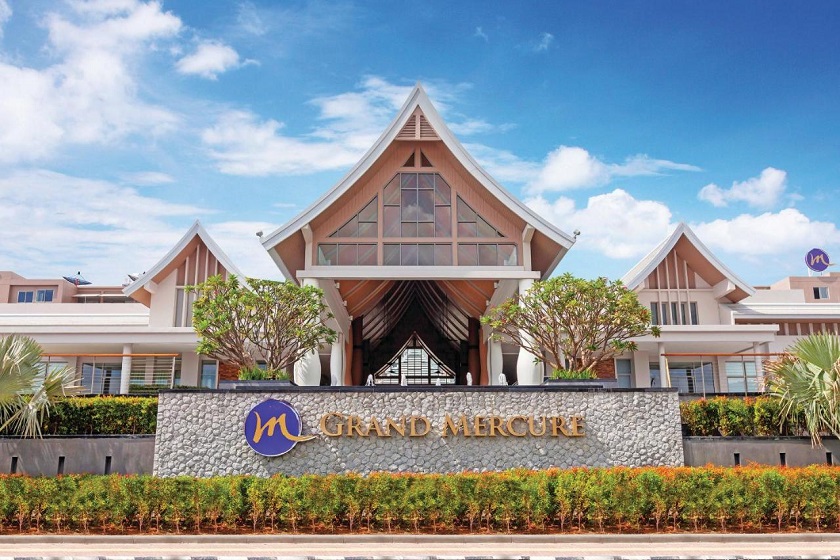 Grand Mercure Phuket Patong - Facade