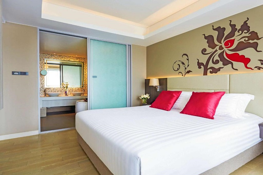 Grand Mercure Phuket Patong - Deluxe King Suite