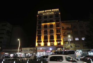 هتل روا ورلد وان