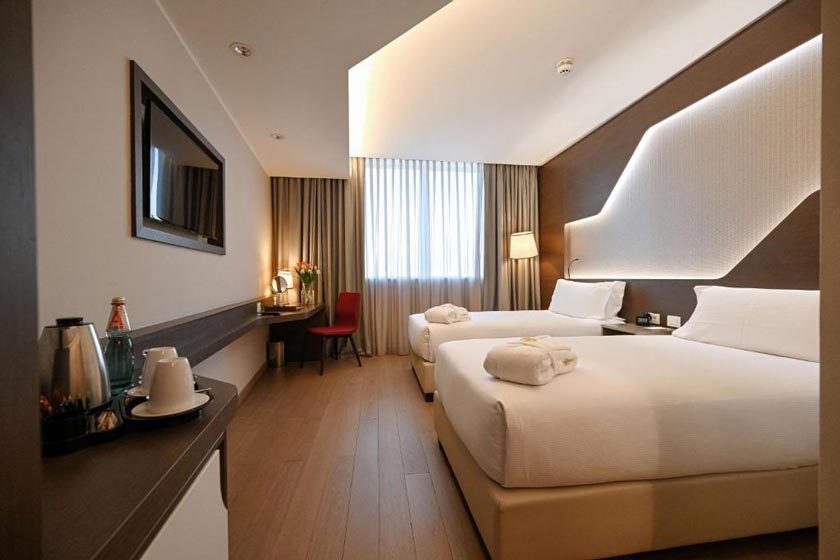 DoubleTree by Hilton Yerevan City Centre - Deluxe Queen Room