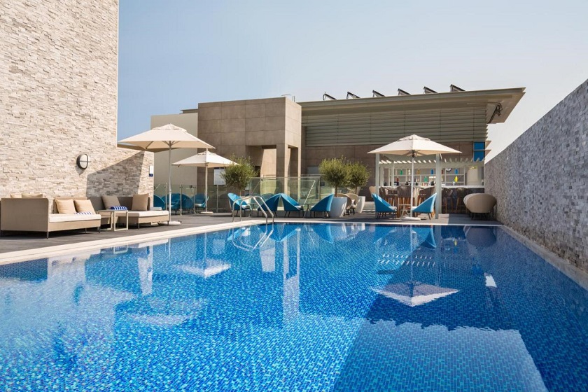 Novotel Bur Dubai Healthcare City - Pool