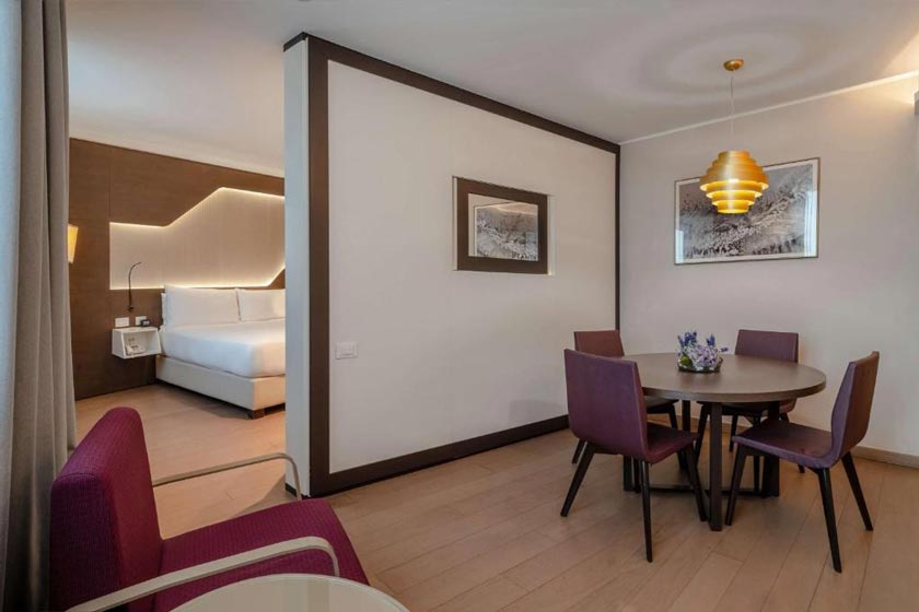 DoubleTree by Hilton Yerevan City Centre - One-Bedroom King Suite