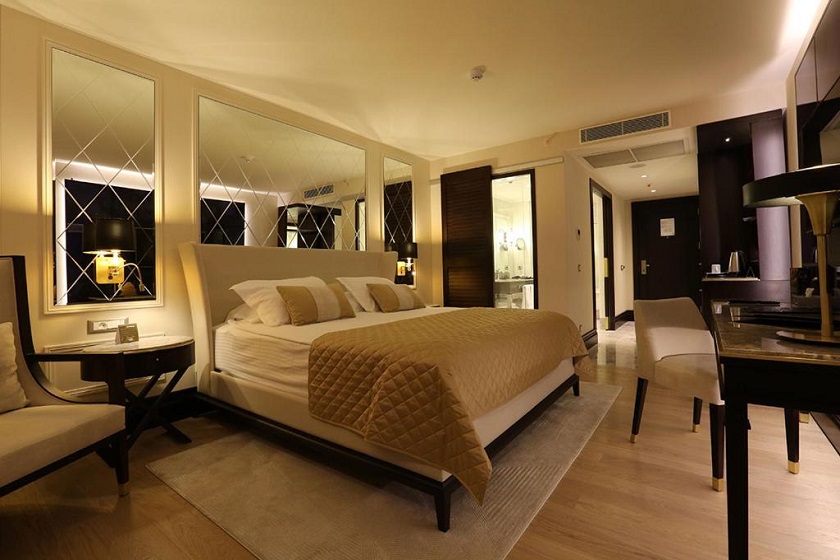 CHARISMA DE LUXE HOTEL - Superior Double Room