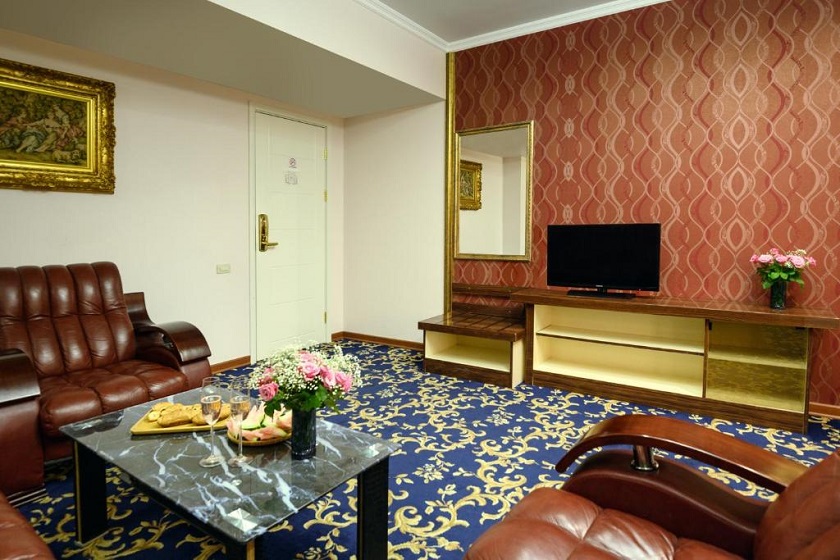 Royal Plaza by Stellar Hotels Yerevan - Superior Suite