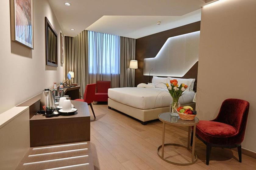 DoubleTree by Hilton Yerevan City Centre - Deluxe King Room