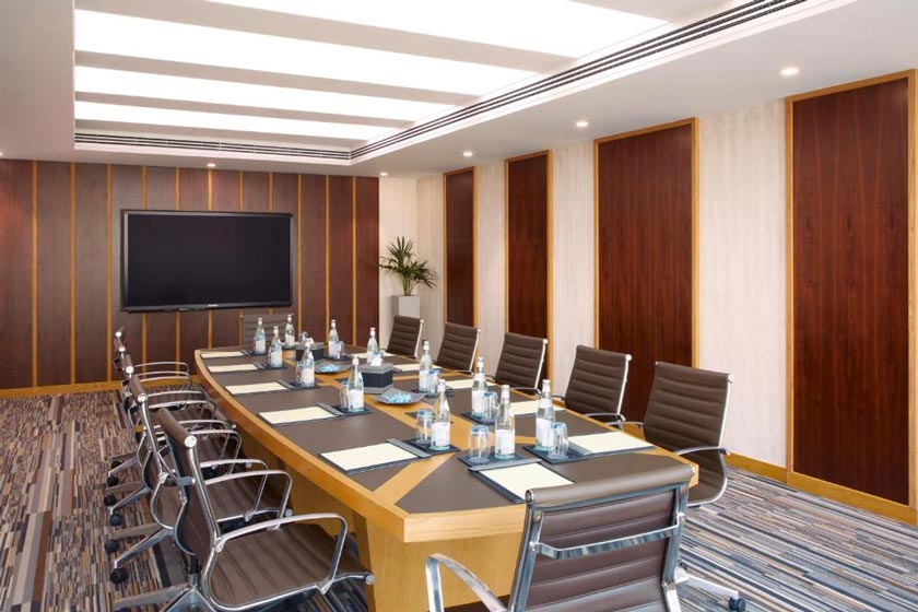 Royal Tulip Muscat - Conference Room