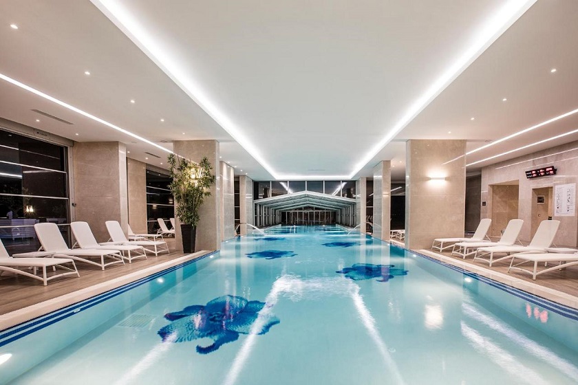 CHARISMA DE LUXE HOTEL - Pool