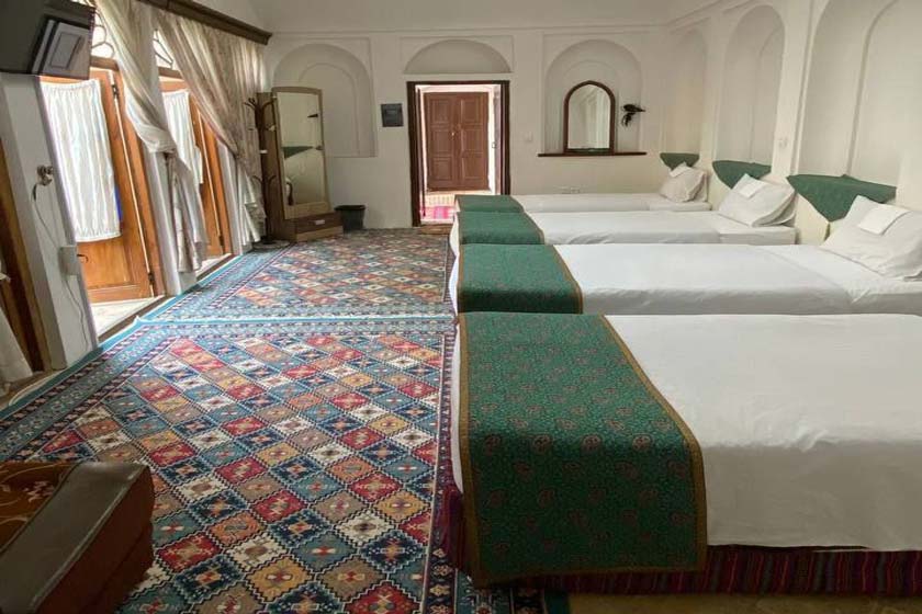 هتل سنتی کهن کاشانه يزد - اتاق چهار تخته