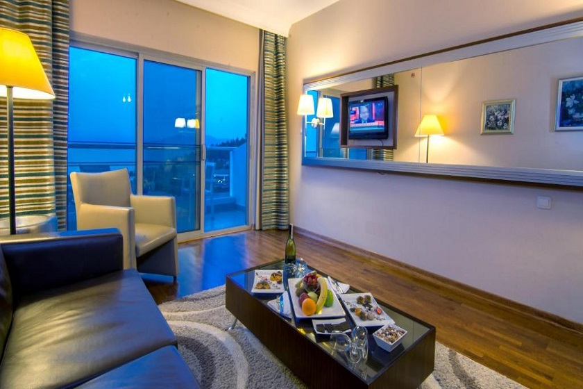 Pine Bay Holiday Resort Kusadasi - Honeymoon Suite