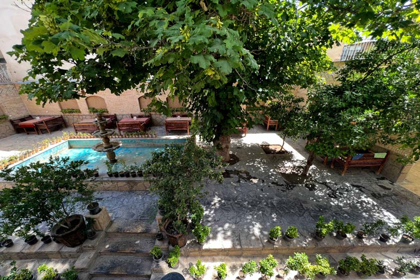 هتل آریانا شیراز - محوطه