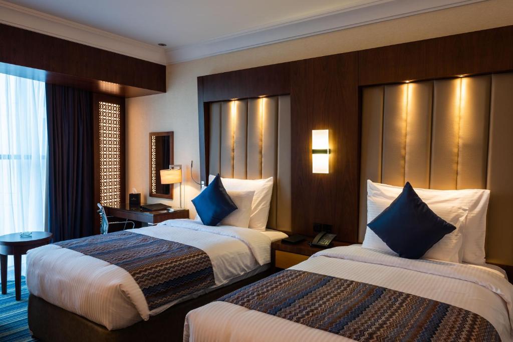 Royal Tulip Muscat - Superior Twin Room