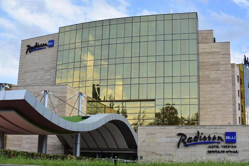 Radisson Blu Hotel Yerevan - Facade