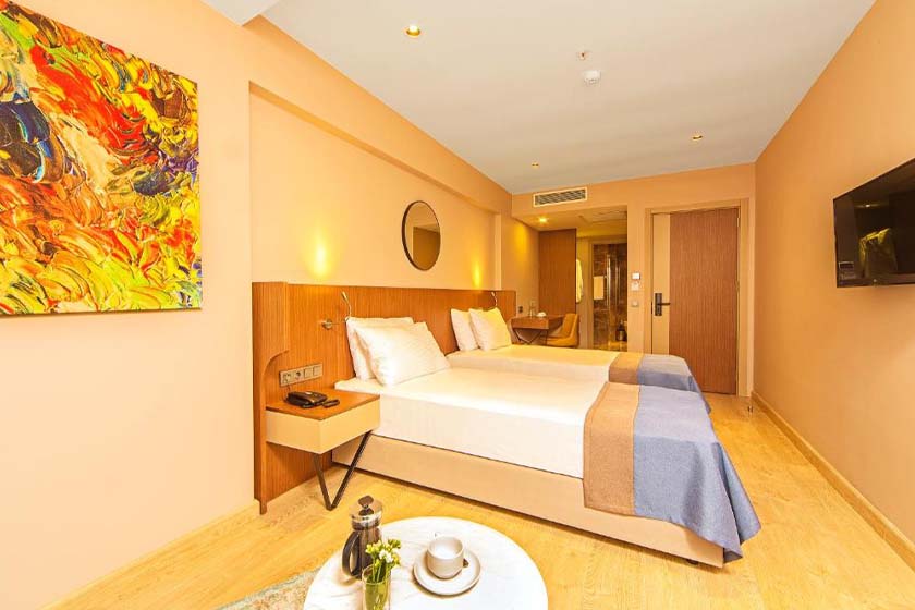 Redmont Hotel Nisantasi Istanbul - Deluxe Double or Twin Room